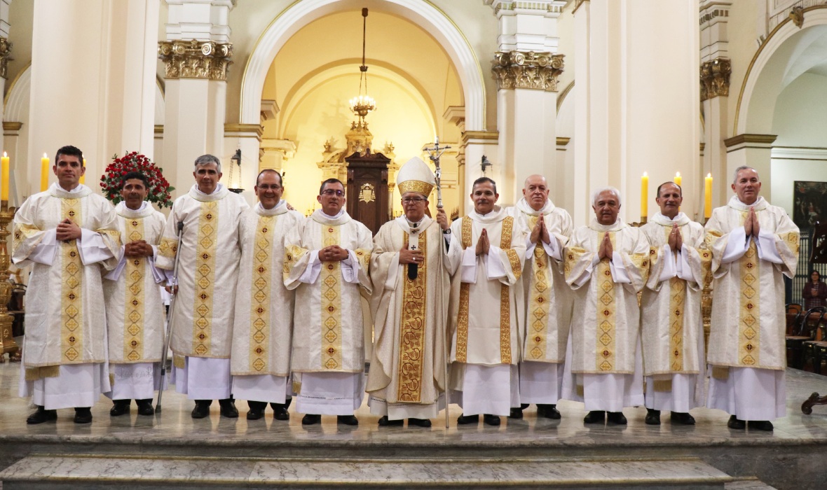 diáconos permanentes