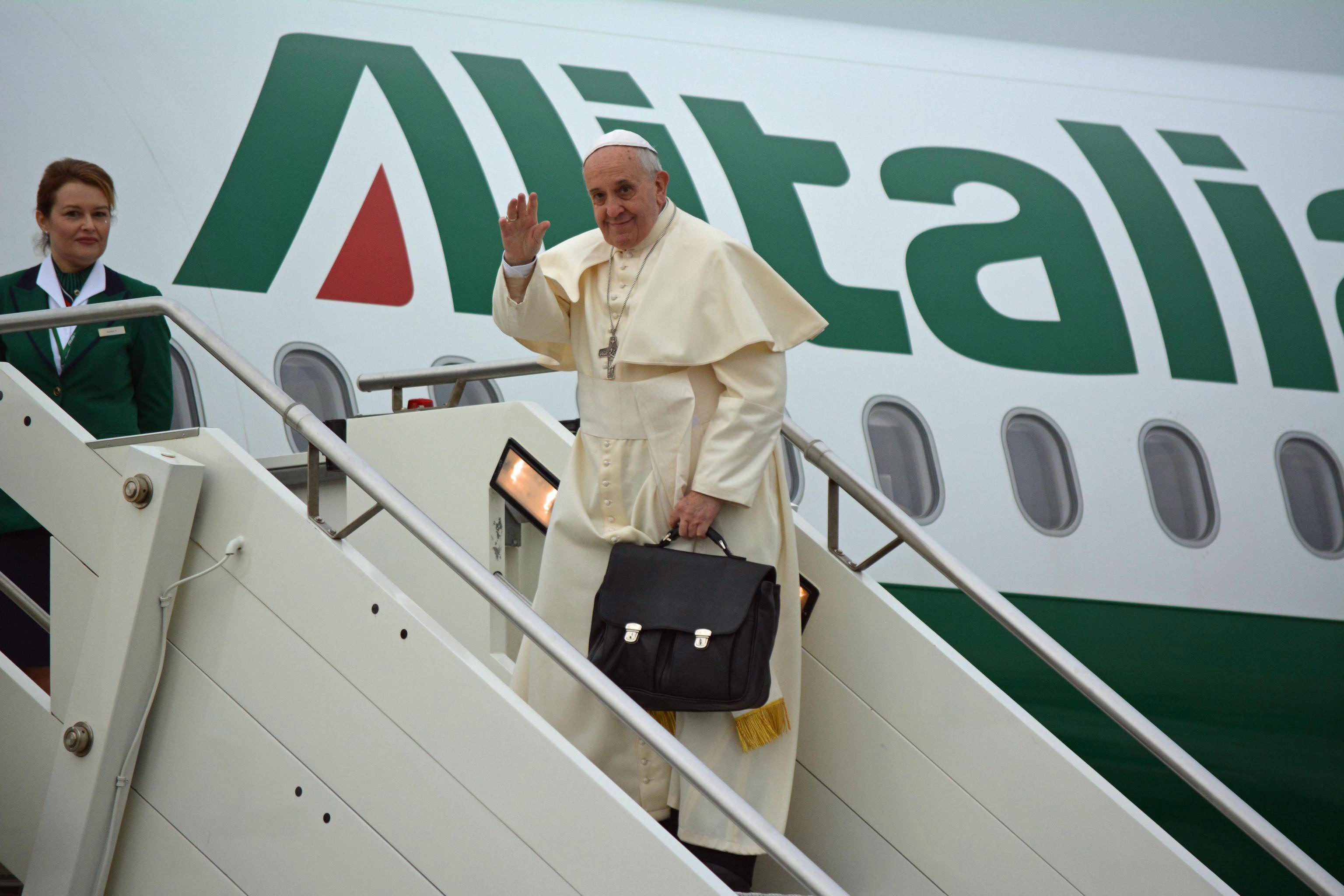 Camino a la JMJ el Papa anuncia que quiere viajar a Japón e Irak este año