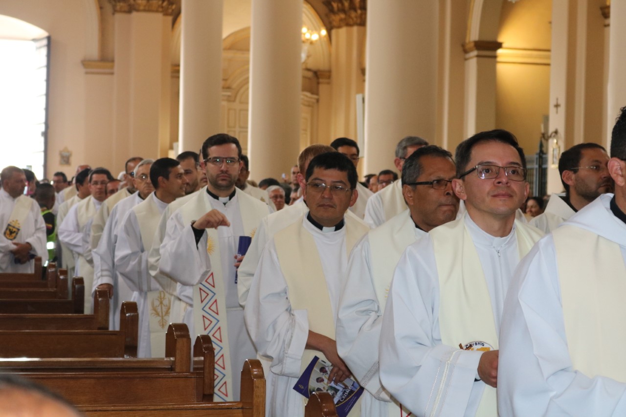 El Papa escribe a los sacerdotes: “Gracias por vuestro servicio”