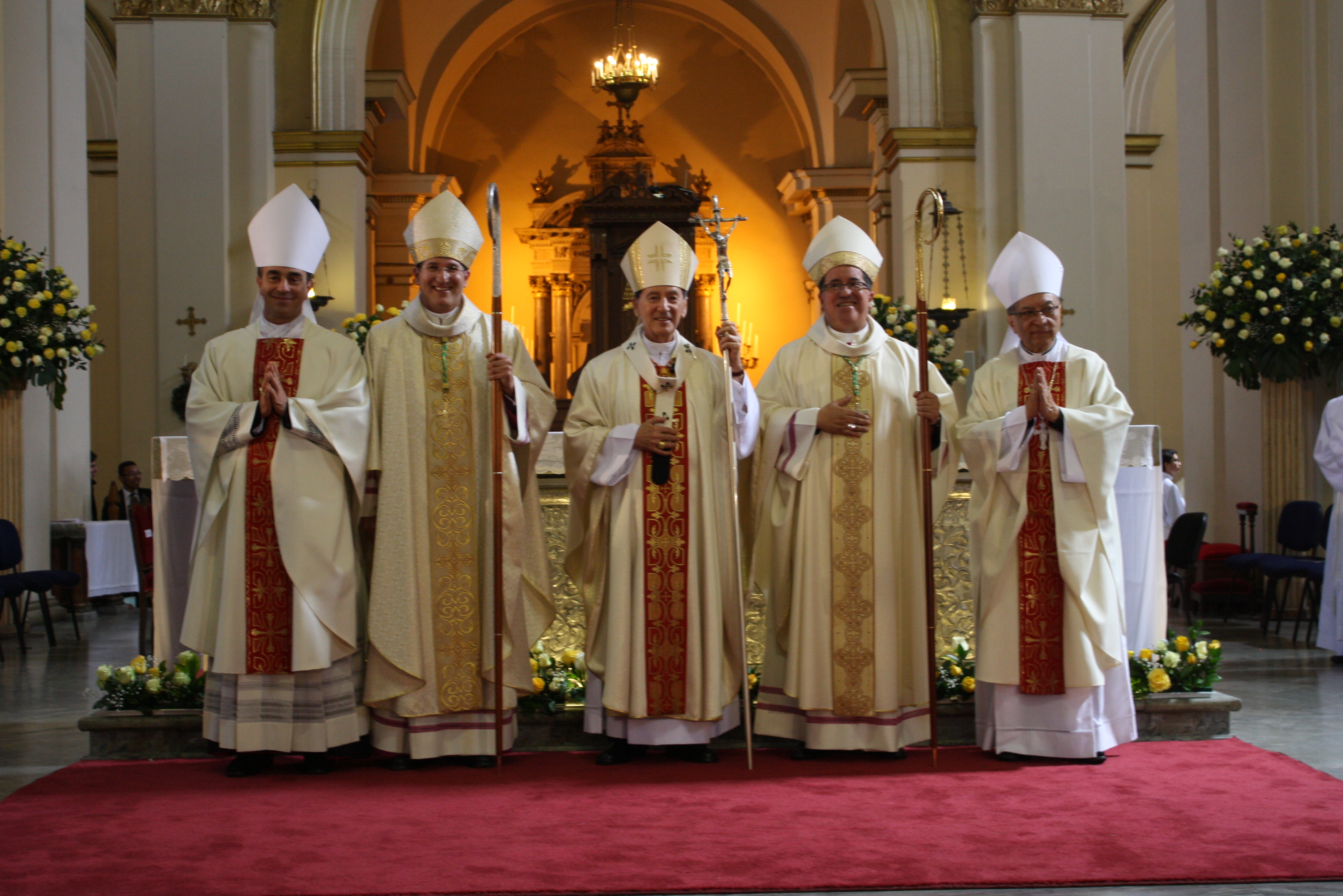 Ceremonia de ordenación de los obispos auxiliares de Bogotá