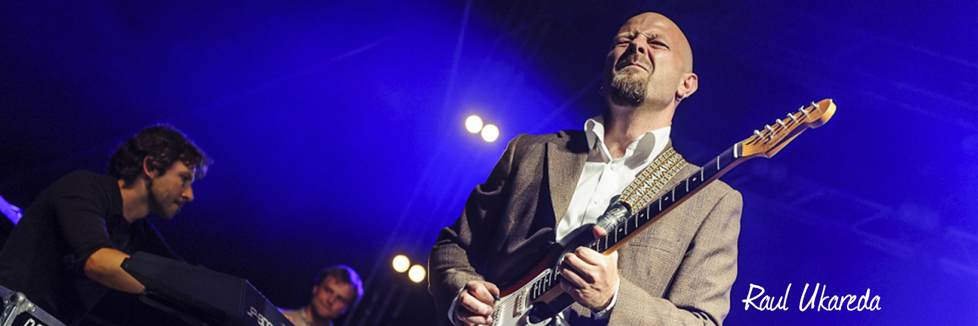 Era un músico ateo y Dios lo tocó para cantar con su vida