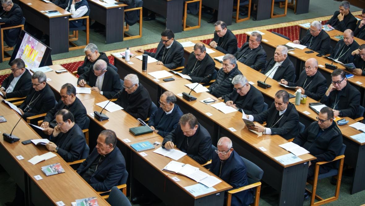 Obispos colombianos analizan desafíos y oportunidades de su misión ante crisis nacional