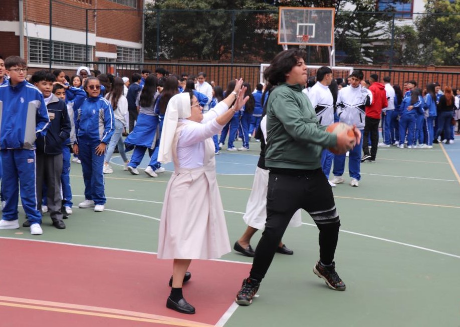 Celebración de la Vida Consagrada en la VET Espíritu Santo.