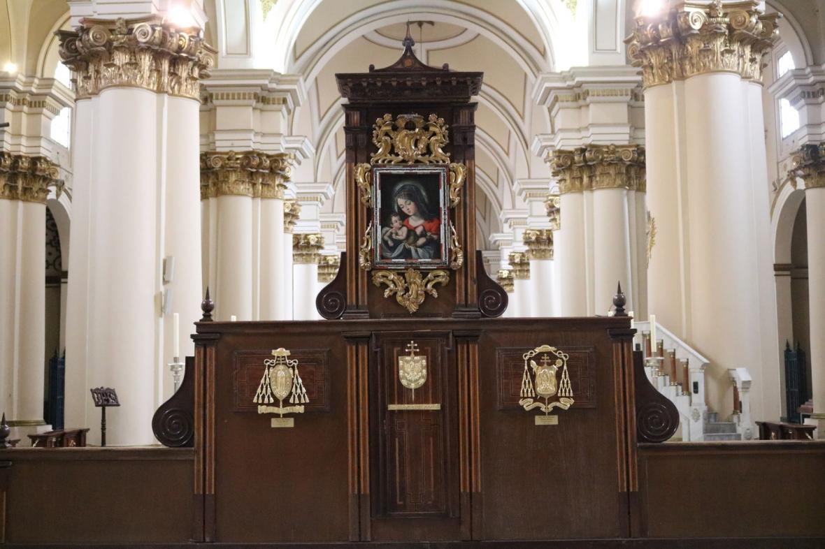 Cara posterior de la cátedra