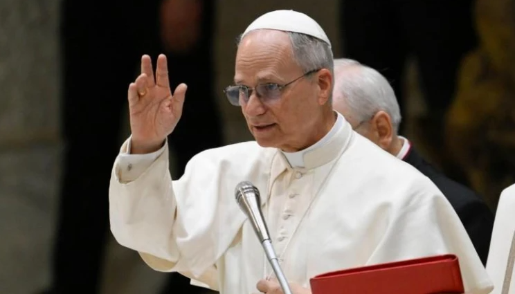 Que callen las armas, a los poderosos les digo «dialoguemos, negociemos»: Papa León XIV