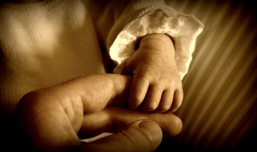 Francisco le pidió a la Purísima que interceda por los niños que son abandonados y explotados en el mundo