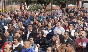 Iglesia en comunión para acompañar la familia en su misión
