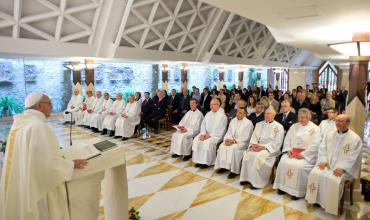 La verdadera felicidad viene de Dios y no del dinero