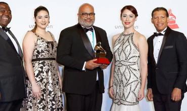 Alfareros gana el Grammy Latino