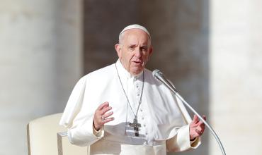 El Papa afirma que la fe en Cristo es incompatible con la magia