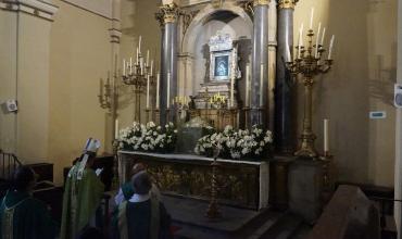 El señor nuncio apostólico, Ettore Balestrero, celebró la Eucaristía de la Novena del Topo en la Catedral