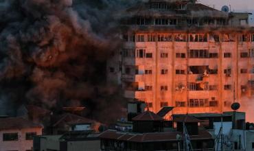 “Callen las armas, terrorismo y guerra no conducen a ninguna solución”: Papa Francisco