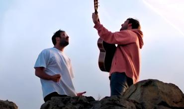 Llega a los cines de Colombia el documental ‘Descalzos’: Cuando la oración se convierte en música